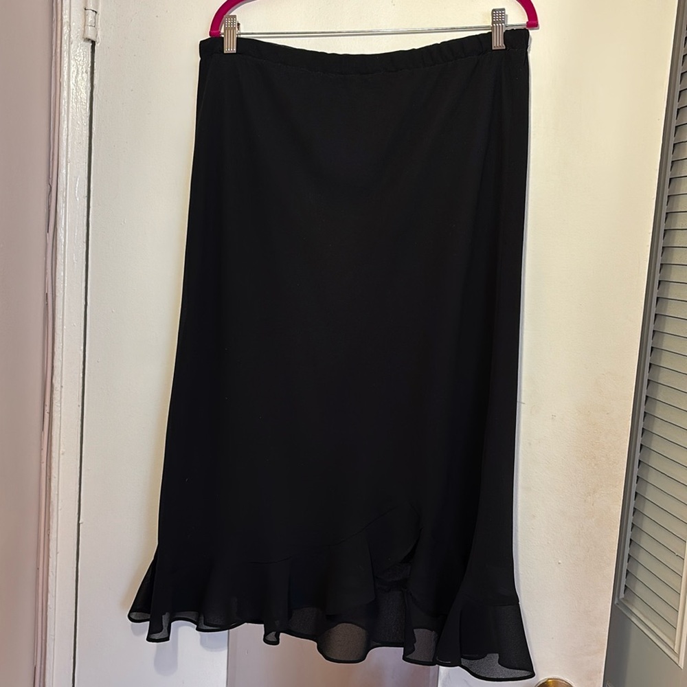 Metaphor classy crepe black skirt Hi low